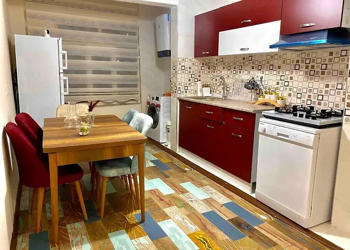 Licensed ,Jazzy Top Class 3 Bedrooms Homes 100Mb Wi-Fi